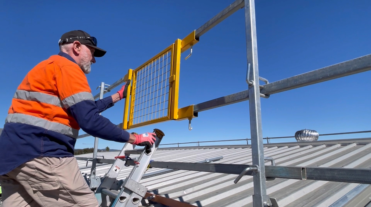 Swinging Roof Entry Gate - EWRG